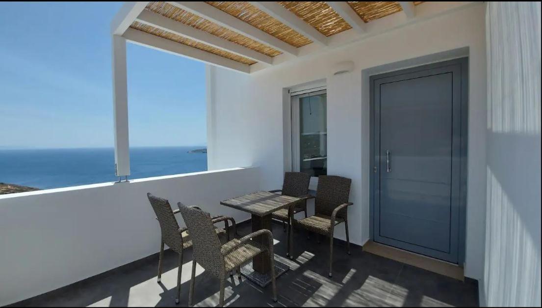 Eolia Luxury Houses Andros Batsíon Exterior foto